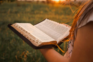 10 Christian Dating Advice Tips to Pursue a Godly Relationship