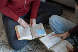 10 Tips from 1 Corinthians to Help Mend Conflict in Your Marriage