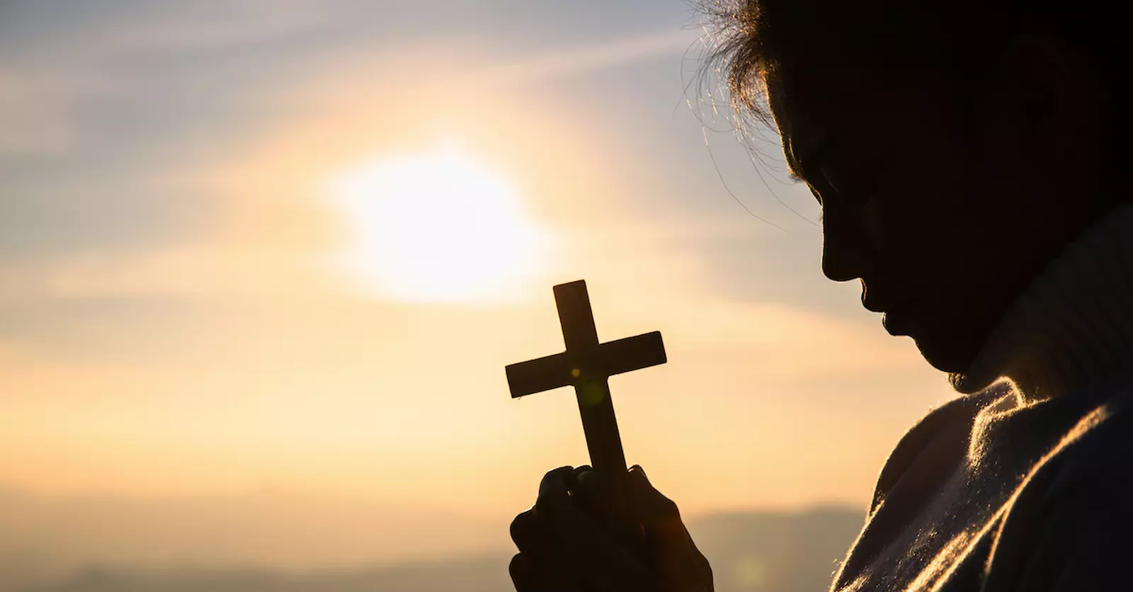 10 Holy Week Prayers to Remind Us of the Beauty of the Cross — A Deep Spiritual Awakening
