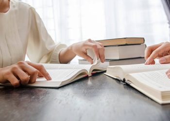 How to Fall Back in Love with Reading Your Bible