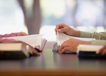 Does the Bible Allow Women to Be Pastors?